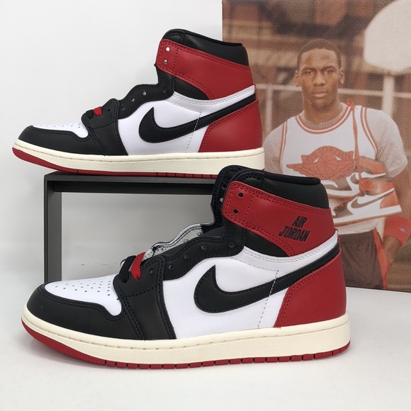 Nike Air Jordan 1 Retro High OG DZ5485-106 Black Toe Reimagined-Size 6.5Y - Picture 3 of 14